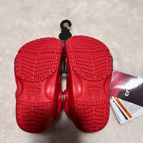 Lightning McQueen Toddler Crocs - Picture 2 of 4